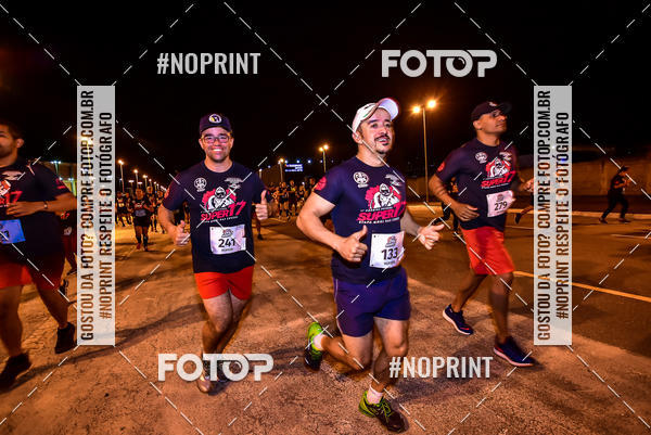 Buy your photos of the event1 Corrida Noturna Super 17 - Etapa Mogi das Cruzes on Fotop