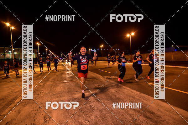 Buy your photos of the event1 Corrida Noturna Super 17 - Etapa Mogi das Cruzes on Fotop