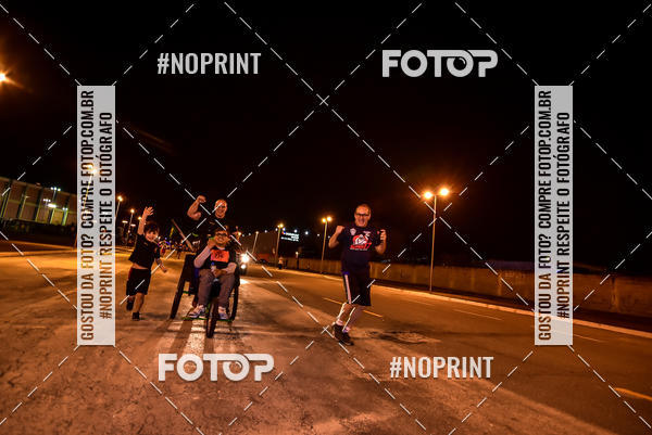 Buy your photos of the event1 Corrida Noturna Super 17 - Etapa Mogi das Cruzes on Fotop