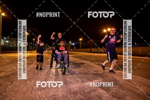 Buy your photos of the event1 Corrida Noturna Super 17 - Etapa Mogi das Cruzes on Fotop