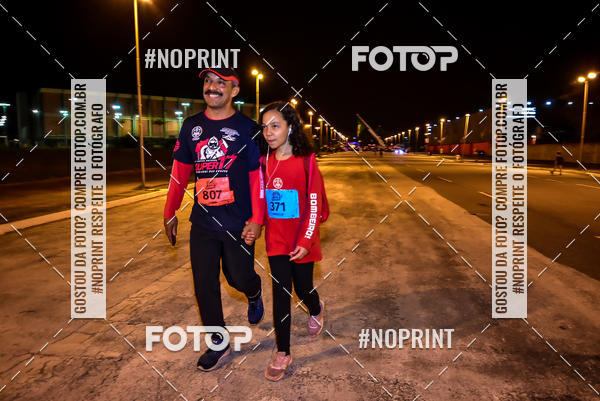 Buy your photos of the event1 Corrida Noturna Super 17 - Etapa Mogi das Cruzes on Fotop