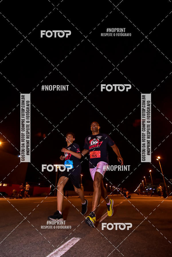 Buy your photos of the event1 Corrida Noturna Super 17 - Etapa Mogi das Cruzes on Fotop