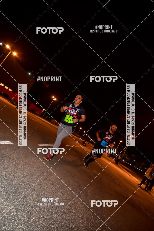 Buy your photos of the event1 Corrida Noturna Super 17 - Etapa Mogi das Cruzes on Fotop