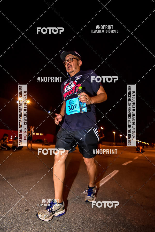Buy your photos of the event1 Corrida Noturna Super 17 - Etapa Mogi das Cruzes on Fotop