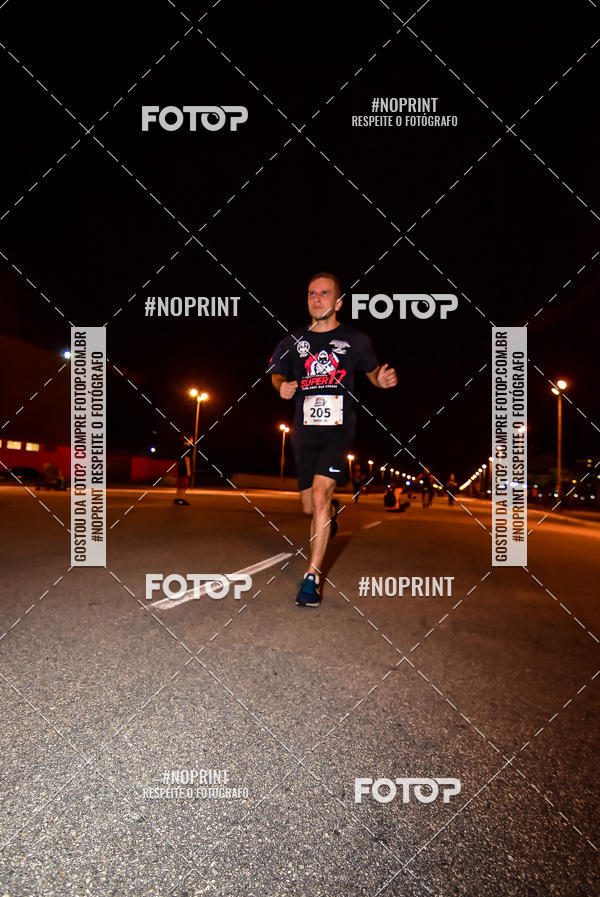 Buy your photos of the event1 Corrida Noturna Super 17 - Etapa Mogi das Cruzes on Fotop