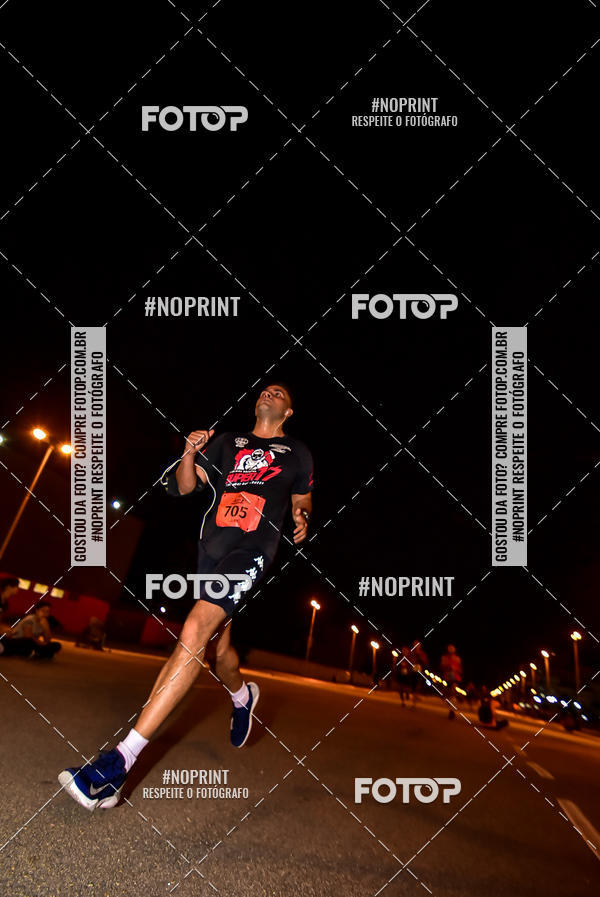 Buy your photos of the event1 Corrida Noturna Super 17 - Etapa Mogi das Cruzes on Fotop