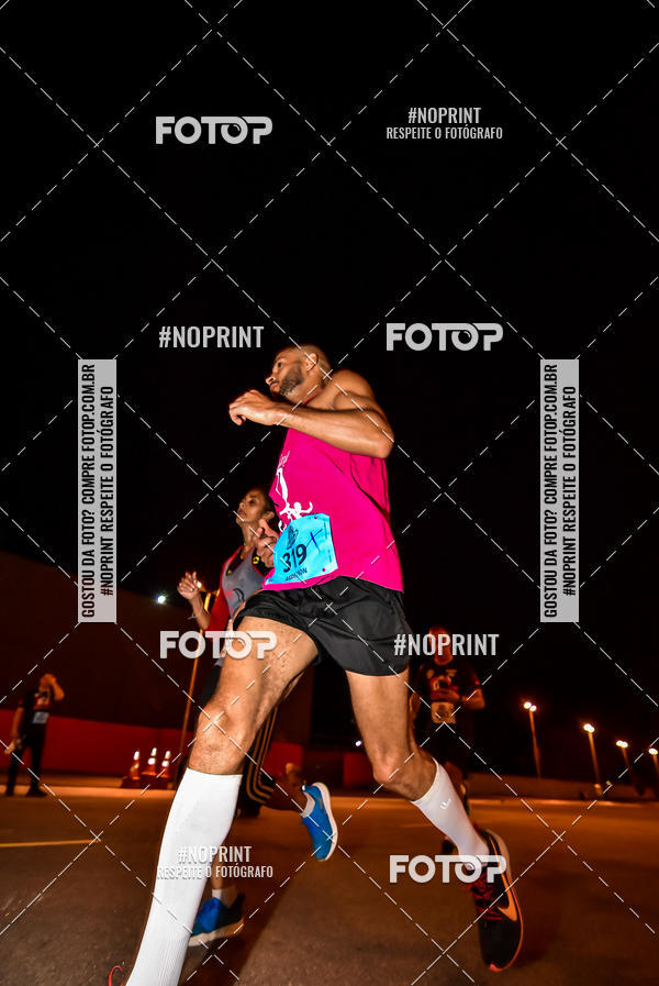 Buy your photos of the event1 Corrida Noturna Super 17 - Etapa Mogi das Cruzes on Fotop