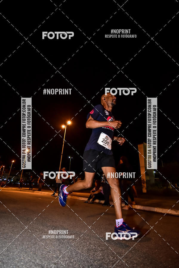 Buy your photos of the event1 Corrida Noturna Super 17 - Etapa Mogi das Cruzes on Fotop