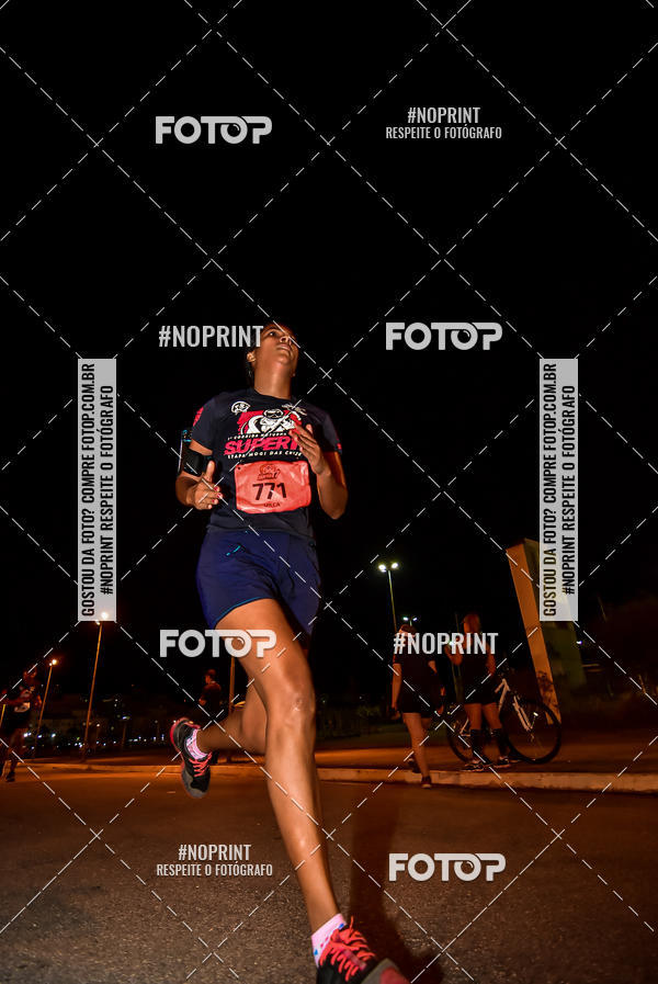 Buy your photos of the event1 Corrida Noturna Super 17 - Etapa Mogi das Cruzes on Fotop