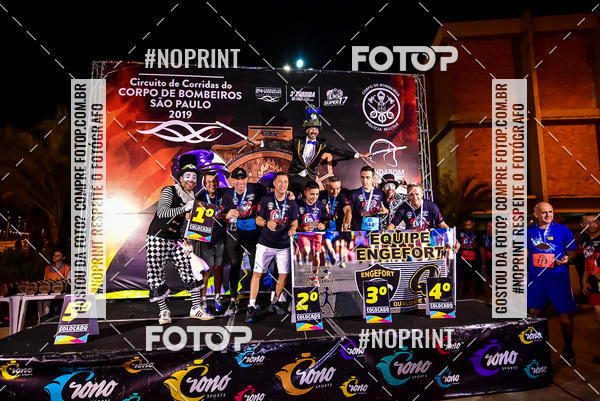 Buy your photos of the event1 Corrida Noturna Super 17 - Etapa Mogi das Cruzes on Fotop
