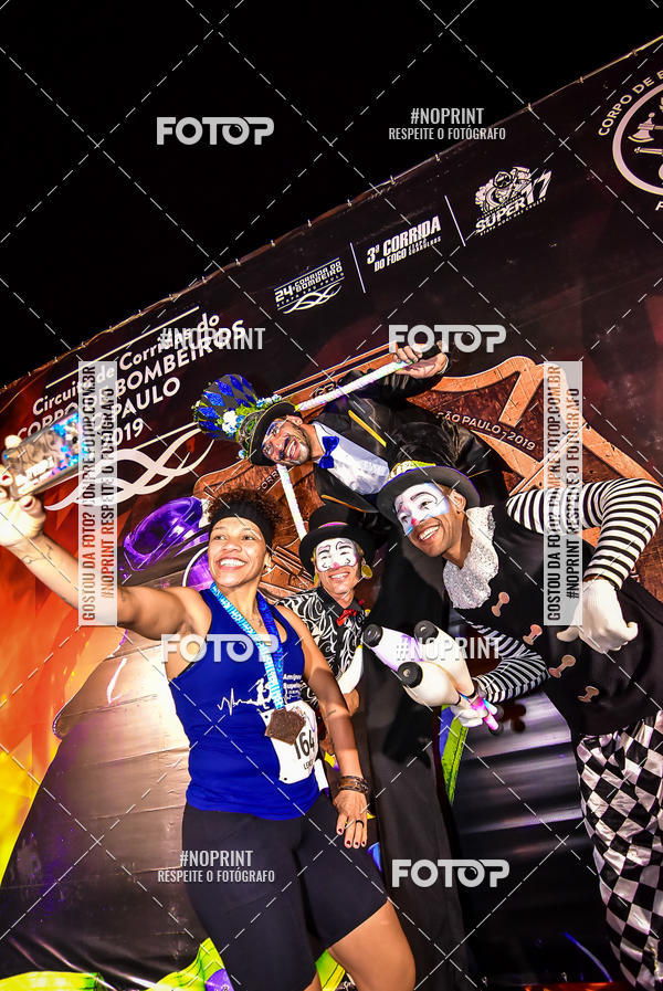 Buy your photos of the event1 Corrida Noturna Super 17 - Etapa Mogi das Cruzes on Fotop