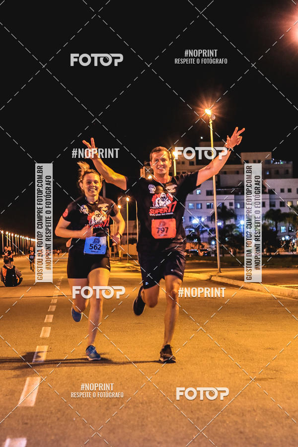 Achetez vos photos de l'vnement1 Corrida Noturna Super 17 - Etapa Mogi das Cruzes sur Fotop