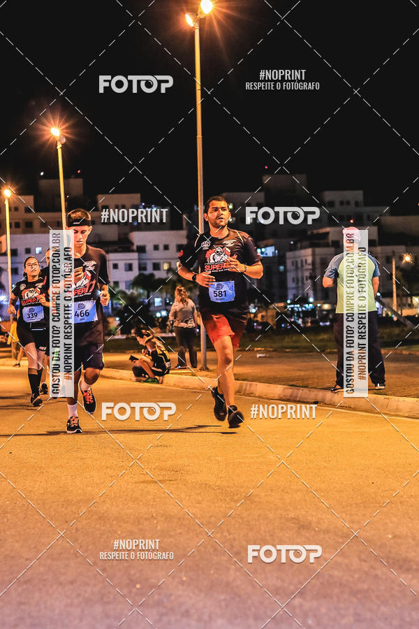 Achetez vos photos de l'vnement1 Corrida Noturna Super 17 - Etapa Mogi das Cruzes sur Fotop