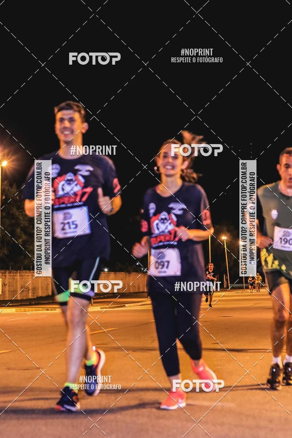Compra tus fotos del evento1 Corrida Noturna Super 17 - Etapa Mogi das Cruzes En Fotop