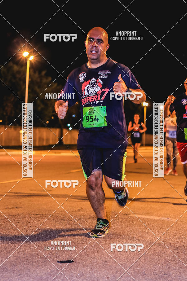Buy your photos of the event1 Corrida Noturna Super 17 - Etapa Mogi das Cruzes on Fotop