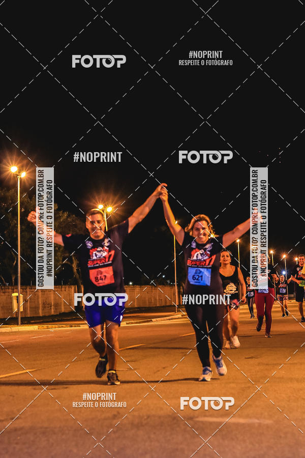 Compra tus fotos del evento1 Corrida Noturna Super 17 - Etapa Mogi das Cruzes En Fotop