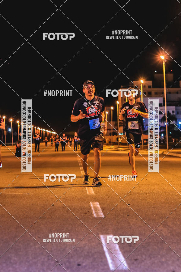 Buy your photos of the event1 Corrida Noturna Super 17 - Etapa Mogi das Cruzes on Fotop