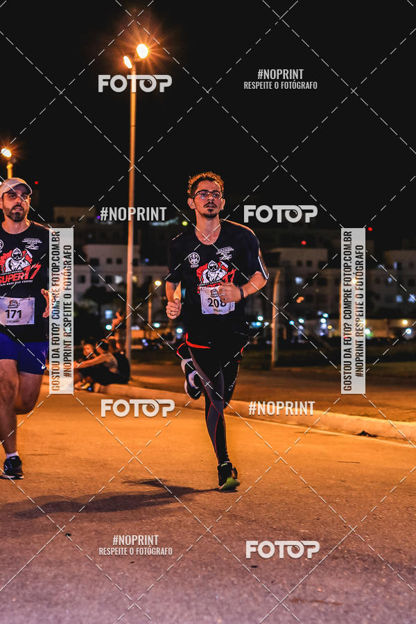 Buy your photos of the event1 Corrida Noturna Super 17 - Etapa Mogi das Cruzes on Fotop