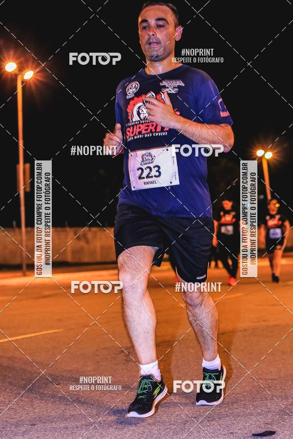 Buy your photos of the event1 Corrida Noturna Super 17 - Etapa Mogi das Cruzes on Fotop