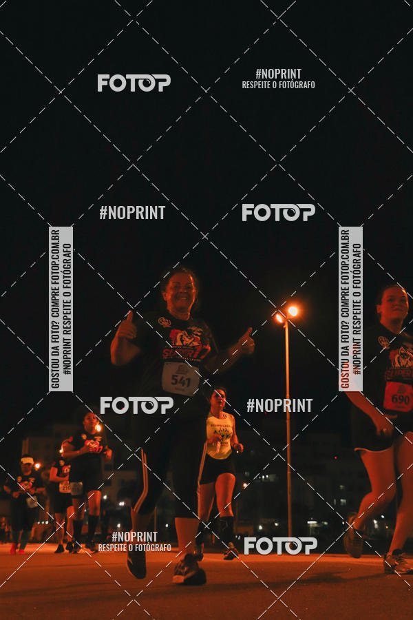 Buy your photos of the event1 Corrida Noturna Super 17 - Etapa Mogi das Cruzes on Fotop