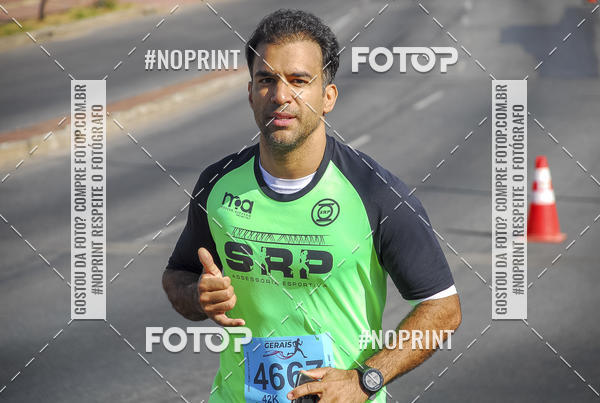 Buy your photos of the eventMaratona e Meia Maratona das Gerais on Fotop