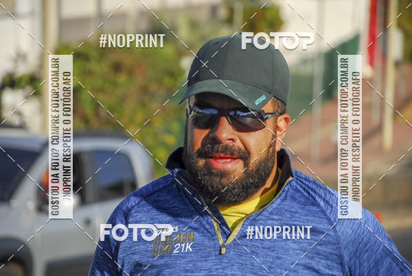 Buy your photos of the eventMaratona e Meia Maratona das Gerais on Fotop