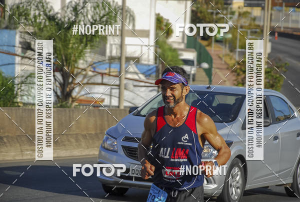 Buy your photos of the eventMaratona e Meia Maratona das Gerais on Fotop