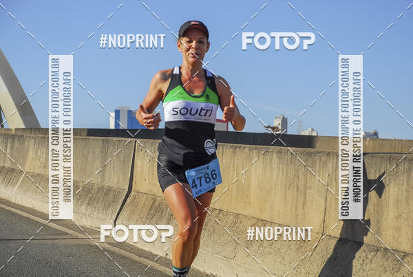 Buy your photos of the eventMaratona e Meia Maratona das Gerais on Fotop