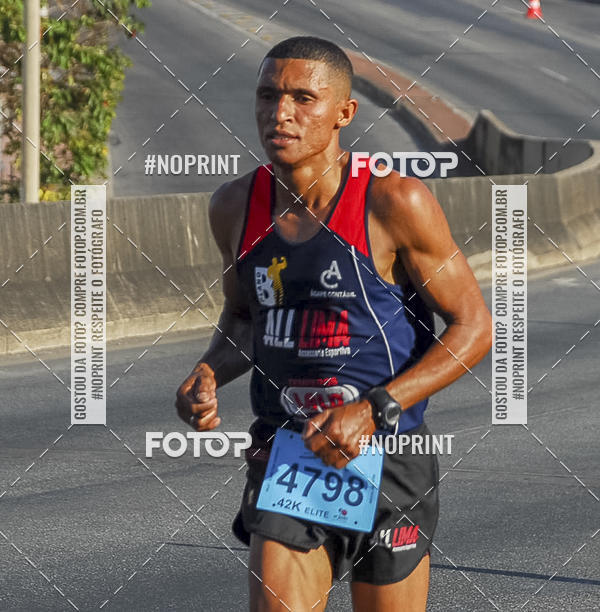 Buy your photos of the eventMaratona e Meia Maratona das Gerais on Fotop