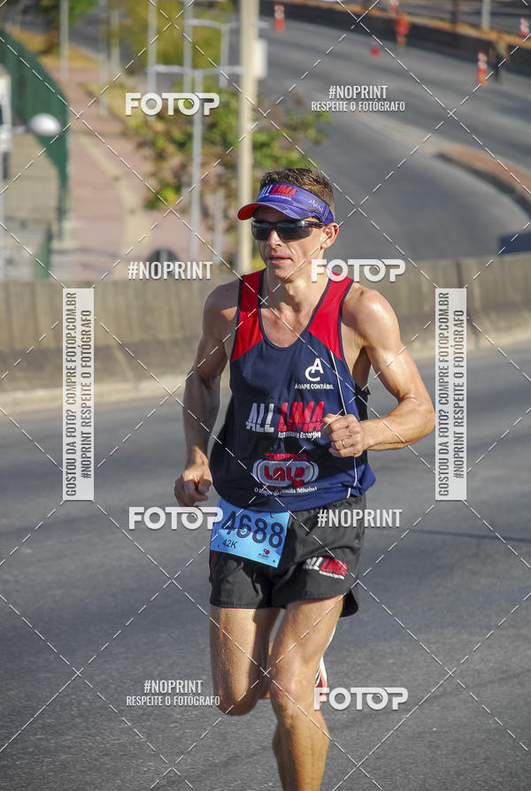 Buy your photos of the eventMaratona e Meia Maratona das Gerais on Fotop