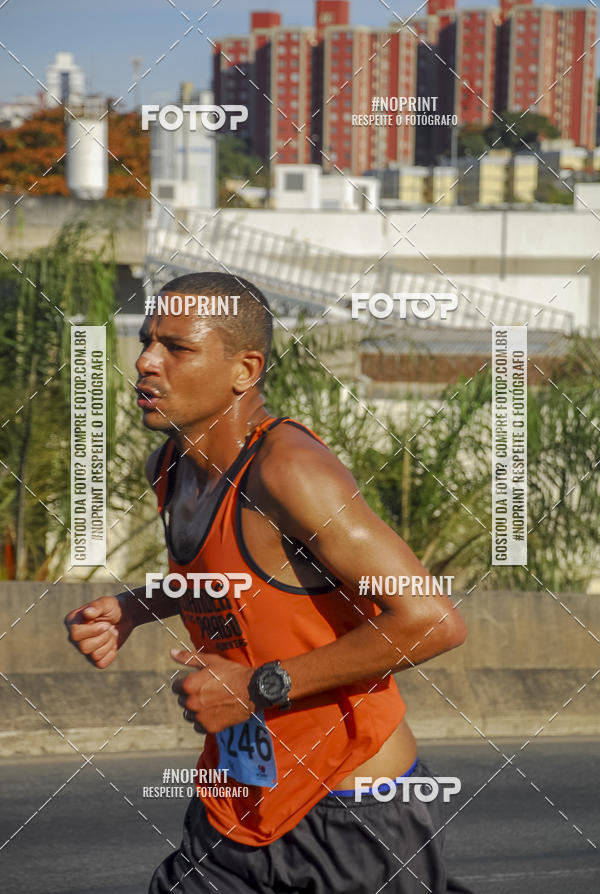 Buy your photos of the eventMaratona e Meia Maratona das Gerais on Fotop