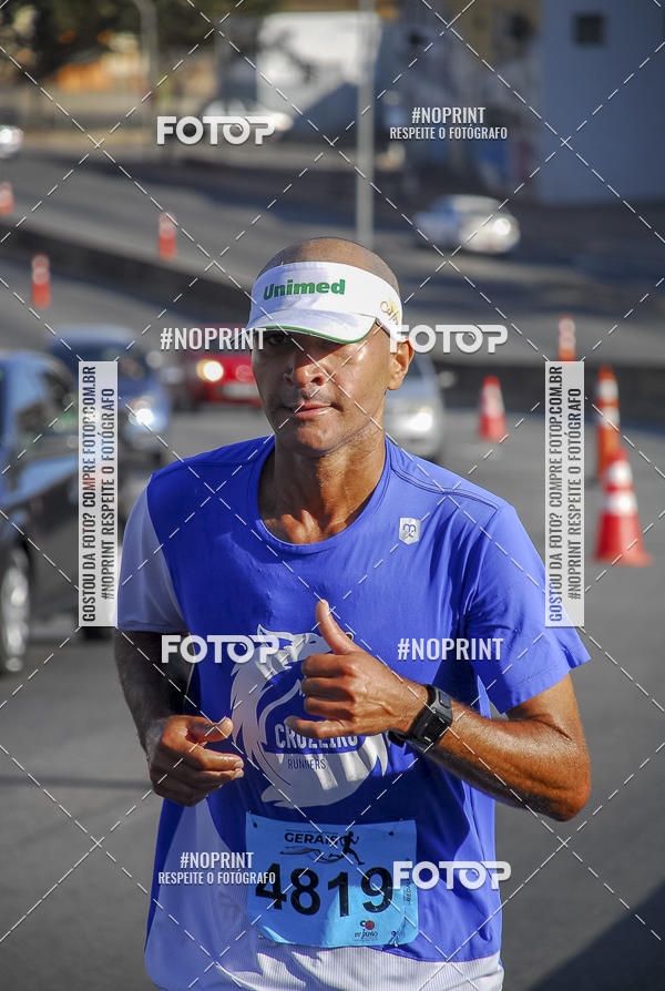 Buy your photos of the eventMaratona e Meia Maratona das Gerais on Fotop