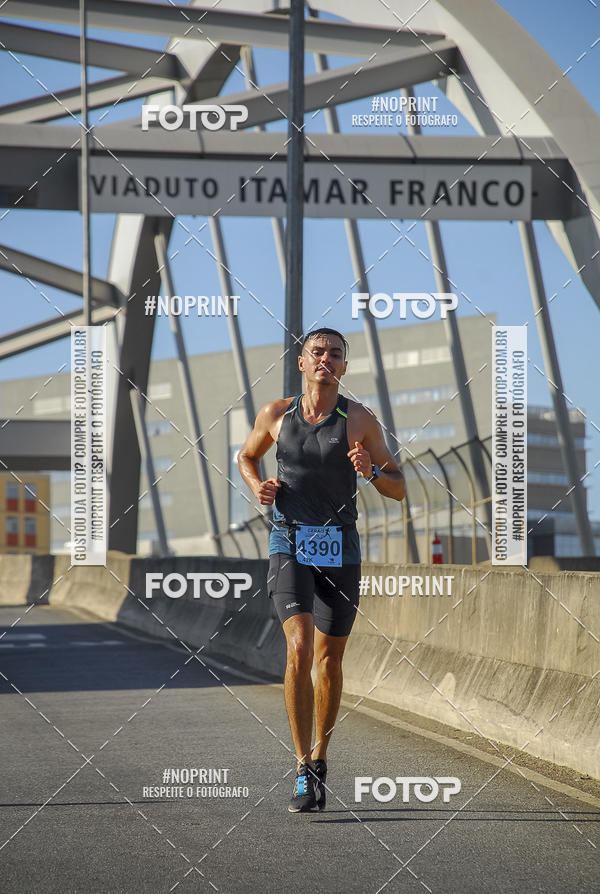 Buy your photos of the eventMaratona e Meia Maratona das Gerais on Fotop