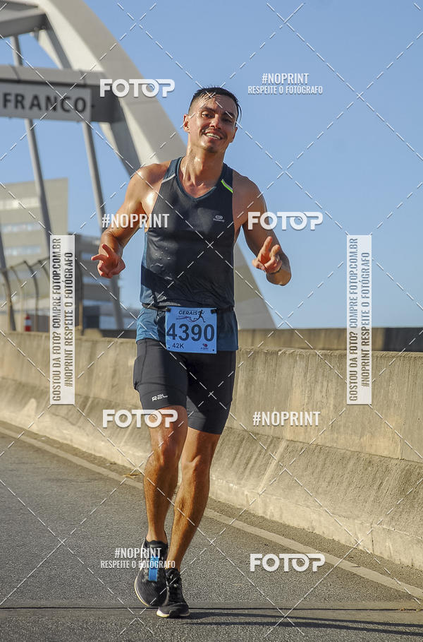 Buy your photos of the eventMaratona e Meia Maratona das Gerais on Fotop