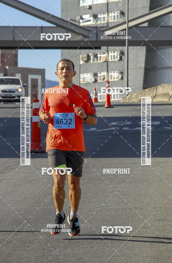 Buy your photos of the eventMaratona e Meia Maratona das Gerais on Fotop
