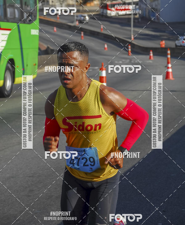 Buy your photos of the eventMaratona e Meia Maratona das Gerais on Fotop