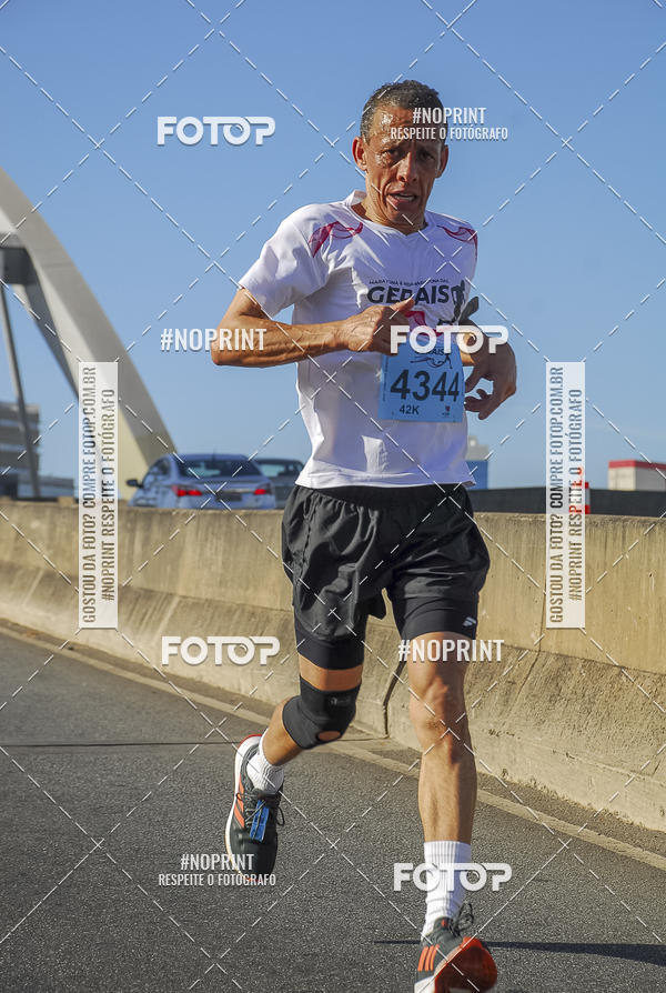 Buy your photos of the eventMaratona e Meia Maratona das Gerais on Fotop