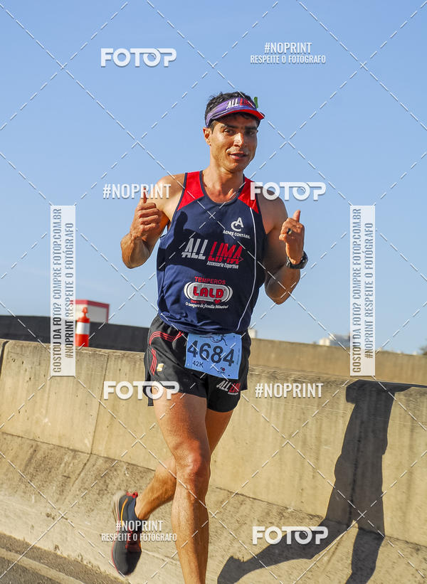 Buy your photos of the eventMaratona e Meia Maratona das Gerais on Fotop