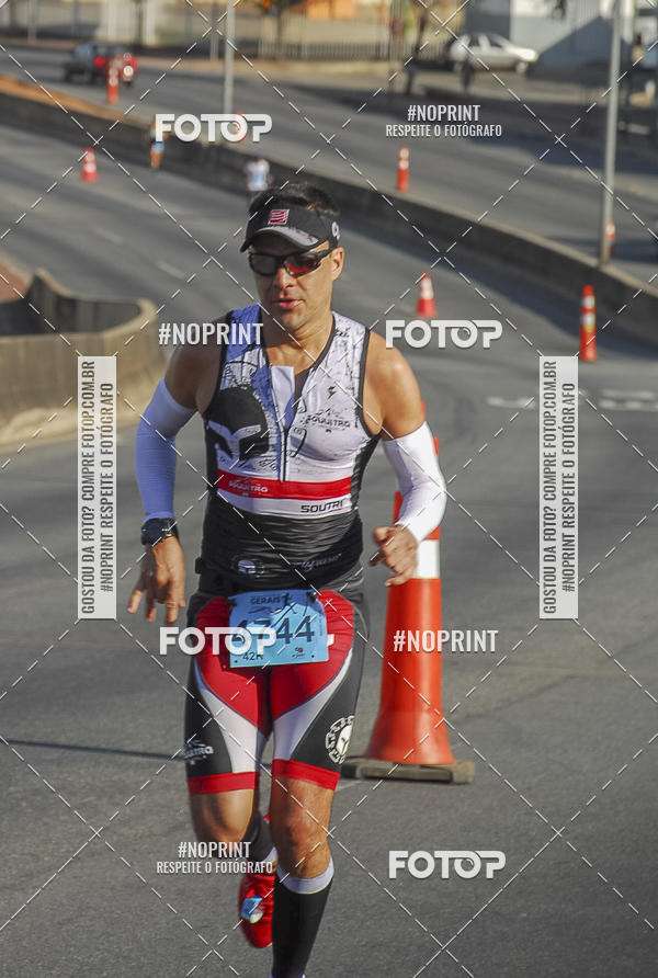 Buy your photos of the eventMaratona e Meia Maratona das Gerais on Fotop