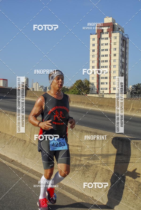 Buy your photos of the eventMaratona e Meia Maratona das Gerais on Fotop