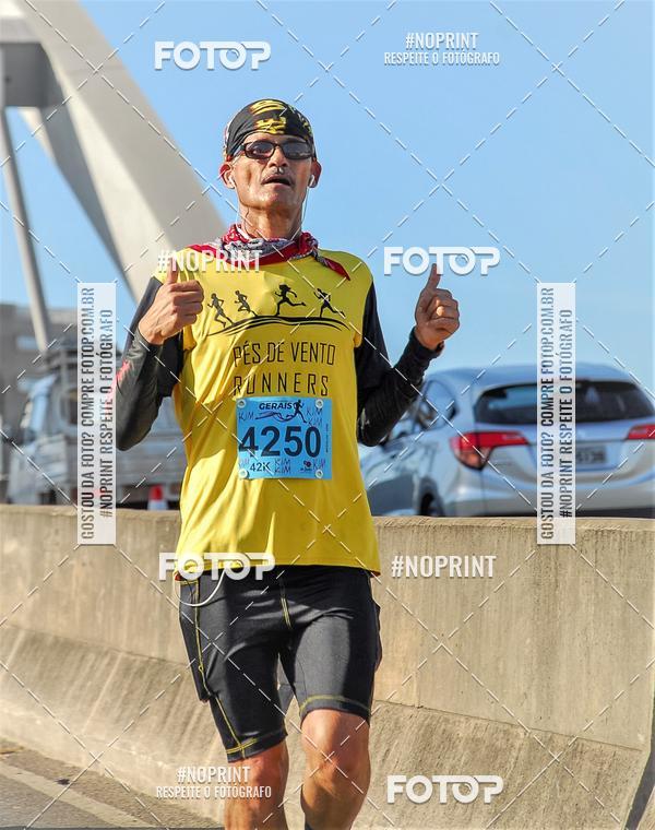 Buy your photos of the eventMaratona e Meia Maratona das Gerais on Fotop