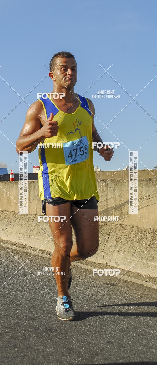 Buy your photos of the eventMaratona e Meia Maratona das Gerais on Fotop