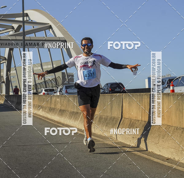 Buy your photos of the eventMaratona e Meia Maratona das Gerais on Fotop