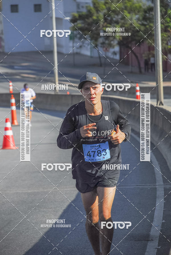 Buy your photos of the eventMaratona e Meia Maratona das Gerais on Fotop