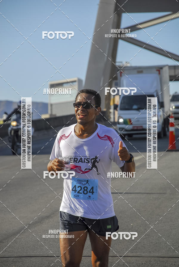 Buy your photos of the eventMaratona e Meia Maratona das Gerais on Fotop
