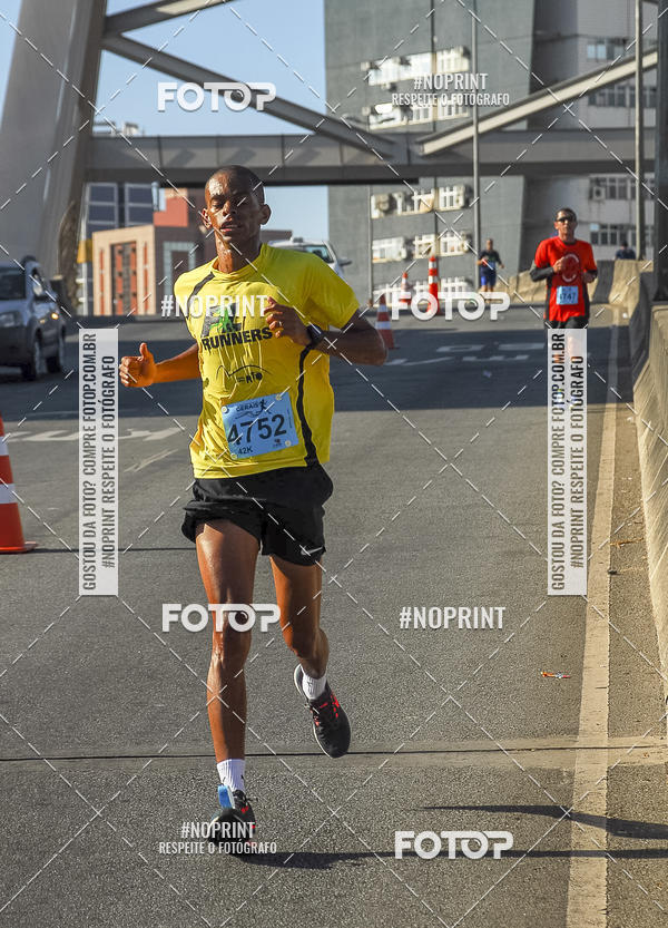Buy your photos of the eventMaratona e Meia Maratona das Gerais on Fotop
