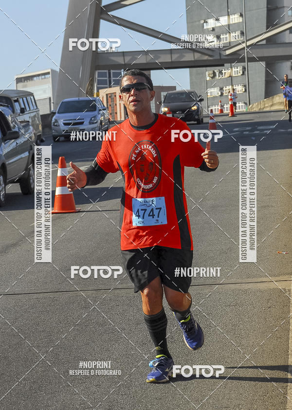 Buy your photos of the eventMaratona e Meia Maratona das Gerais on Fotop