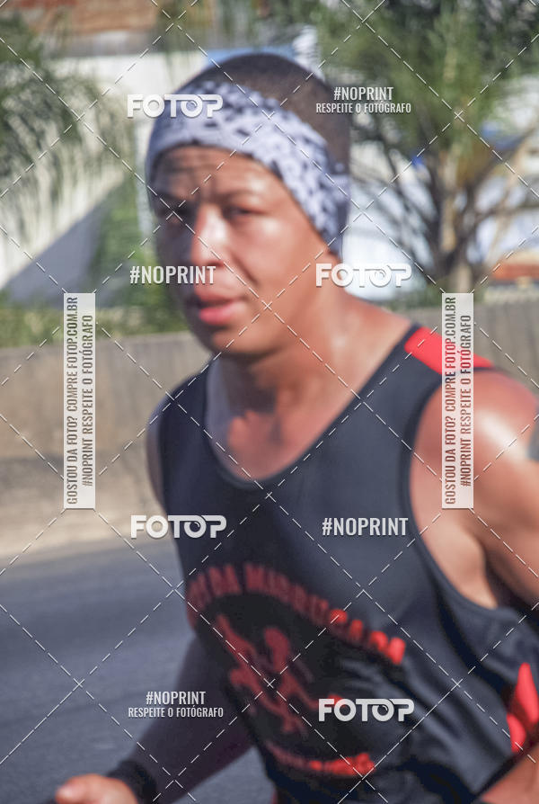 Buy your photos of the eventMaratona e Meia Maratona das Gerais on Fotop