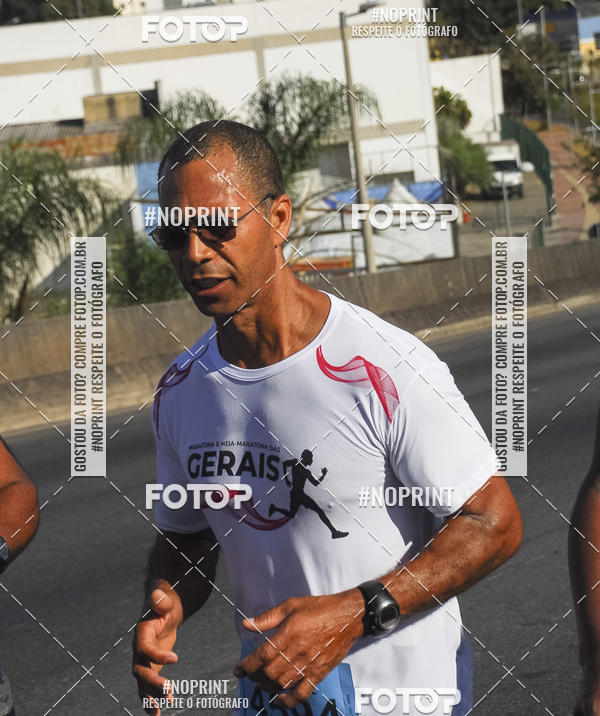 Buy your photos of the eventMaratona e Meia Maratona das Gerais on Fotop