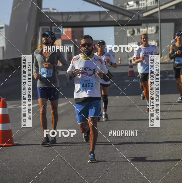 Buy your photos of the eventMaratona e Meia Maratona das Gerais on Fotop